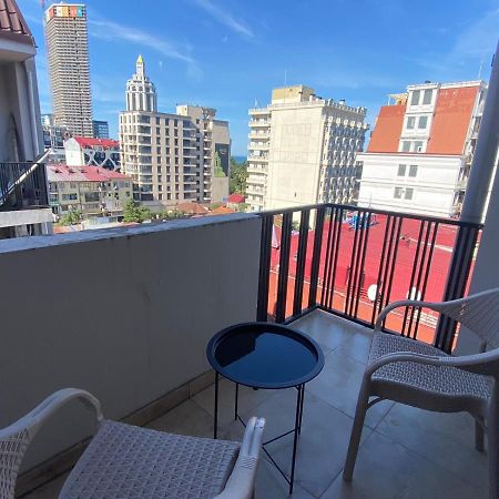 Boulevard Apartments 巴统 外观 照片