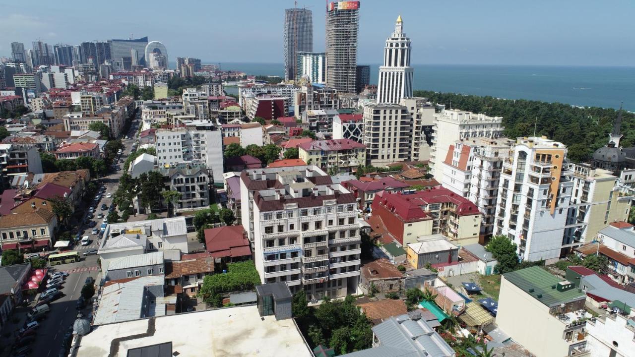 Boulevard Apartments 巴统 外观 照片