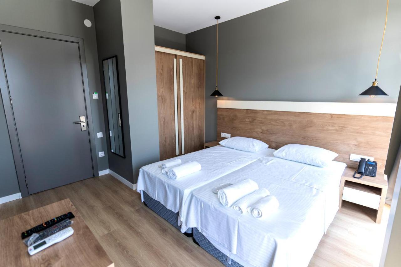 Boulevard Apartments 巴统 外观 照片