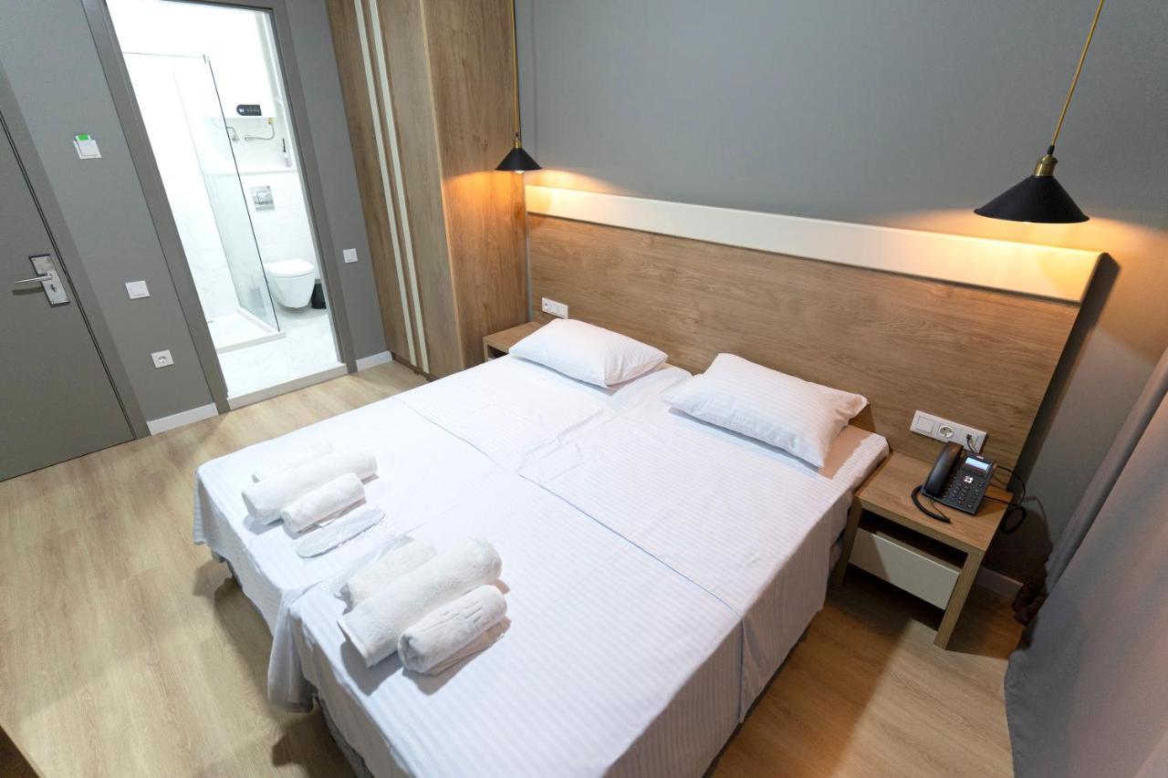 Boulevard Apartments 巴统 外观 照片