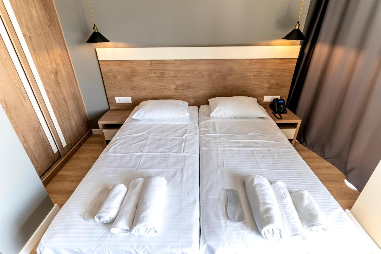 Boulevard Apartments 巴统 外观 照片