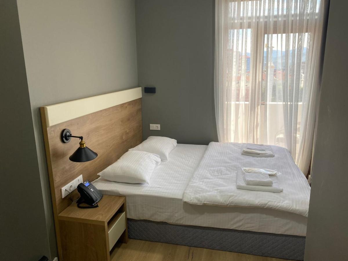 Boulevard Apartments 巴统 外观 照片